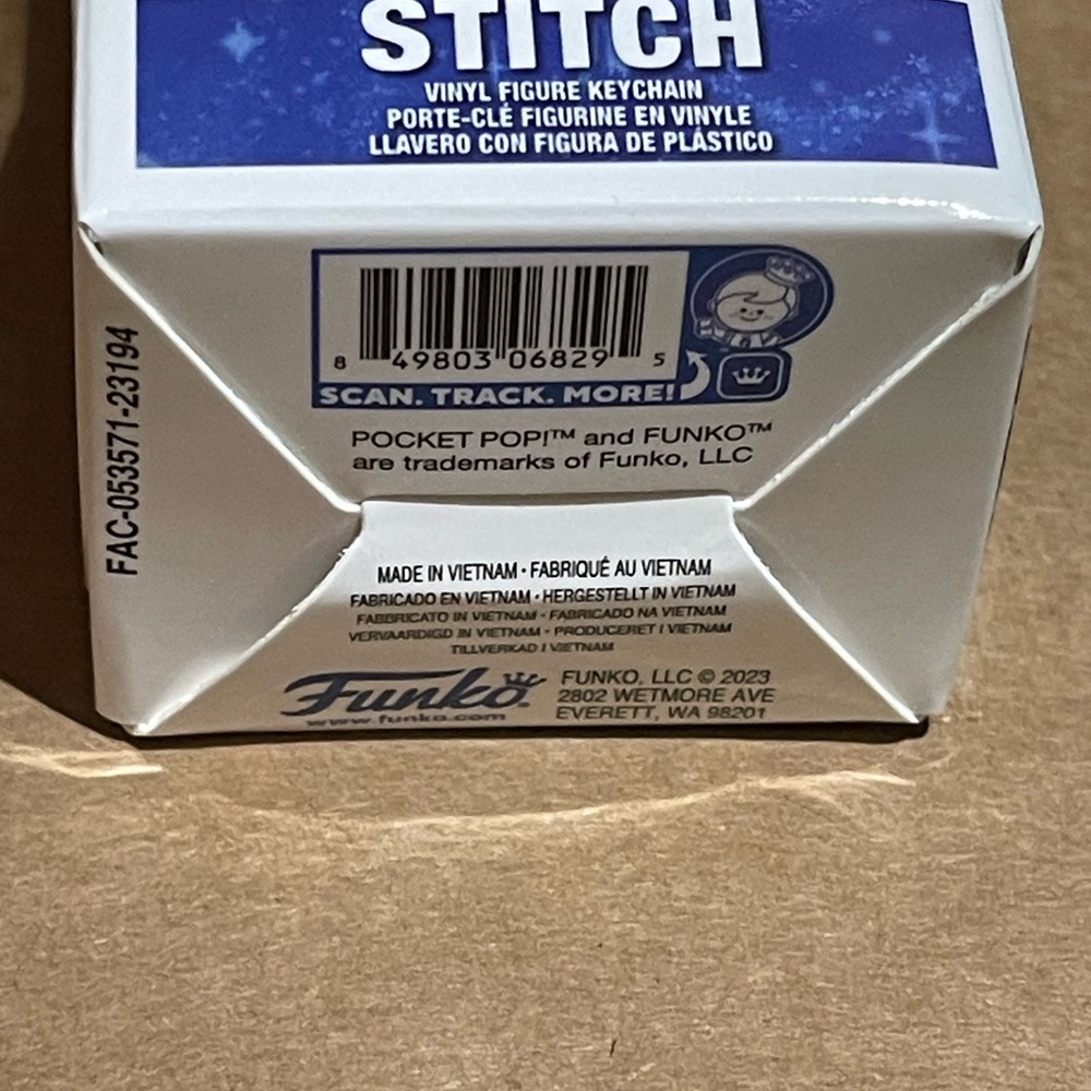 Stitch keychain - Picture 3 of 5